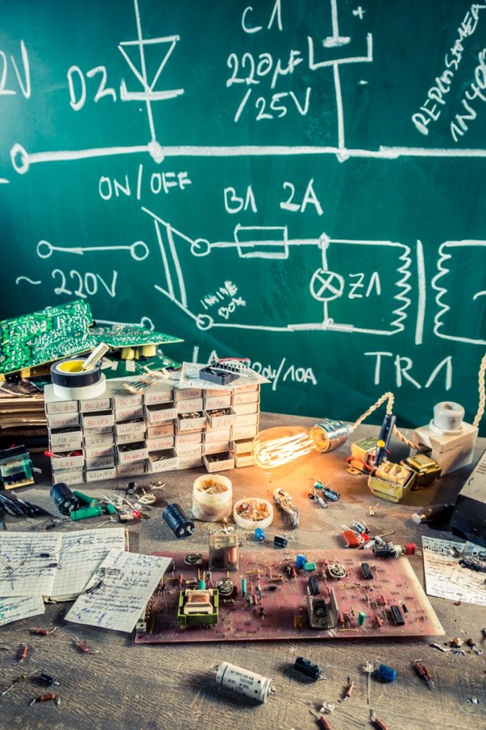 De Investeringssubsidie Maakindustrie Klimaatneutrale Economie (IMKE) is bedoeld om het opzetten van productielijnen voor elektrolyse-installaties, innovatieve zonnepanelen en batterijen te stimuleren. Voor de regeling is in totaal &euro; 148 miljoen beschikbaar.

Bijzonder aan de IMKE-regeling is