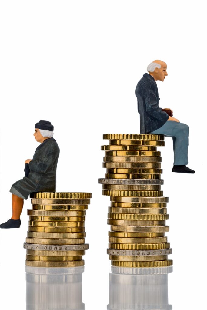 Een man betaalt een deel van zijn pensioen door aan zijn voormalige echtgenote. Op grond van een tariefmaatregel in de inkomstenbelasting kan hij dit bedrag sinds 2020 niet langer aftrekken tegen het (maximale) tarief dat hij over zijn inkomen betaalt. Het gerechtshof Den Haag oordeelt dat dit in