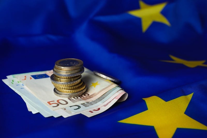 Ondernemers die in 2024 in een ander EU-land btw hebben betaald, kunnen deze btw terugvragen wanneer zij in dat land geen aangifte doen. Een verzoek om teruggaaf over 2024 moet v&oacute;&oacute;r 1 oktober 2025 zijn ingediend. Dat kan via de website van de Belastingdienst: