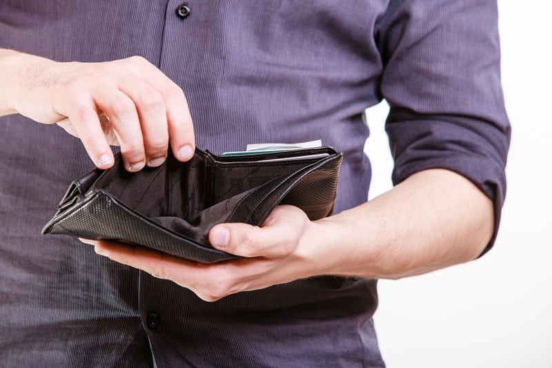Een man ontvangt in 2020 een nabetaling van &euro; 37.439 van het UWV na een gewonnen rechtszaak. Deze nabetaling zorgt ervoor dat drie overheidsinstanties tegelijk geld terugvorderen: de Belastingdienst (&euro; 10.000), het UWV (&euro; 20.107) en de Dienst Toeslagen (&euro; 716). Het gezin met drie