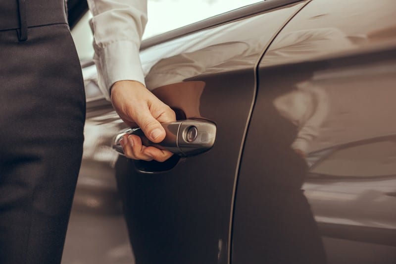 Voor auto's die in 2025 15 jaar oud worden, geldt de huidige ‘youngtimerregeling’. Dit betekent dat de bijtelling wordt berekend op basis van 35% van de waarde in het economische verkeer van de auto. Dit blijft ongewijzigd voor 2025. Vanaf 2026 verandert de situatie. Voor deze auto's geldt dan een