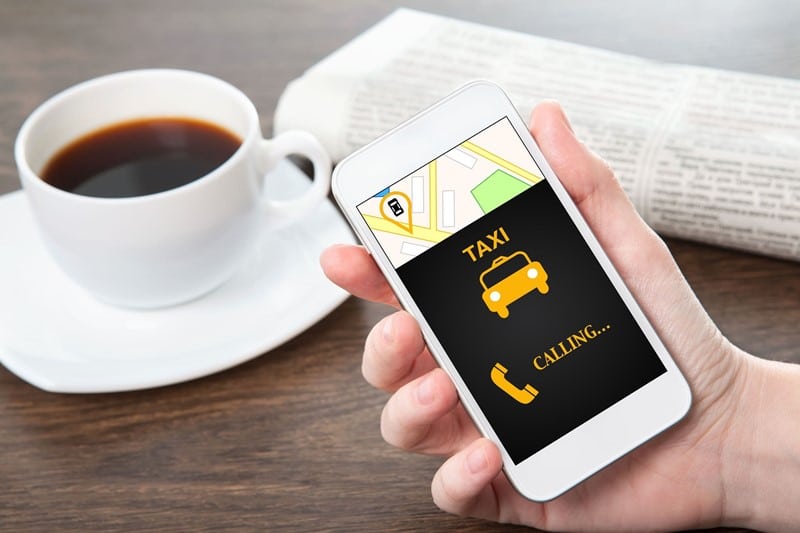 Het gerechtshof Amsterdam wijst de vorderingen van FNV dat alle chauffeurs of groepen van chauffeurs van Uber werknemer zijn af. Het hof oordeelt dat de zes chauffeurs die in hoger beroep aan de zijde van Uber mee procedeerden, zelfstandig ondernemer en geen werknemer zijn. Factoren die hierbij