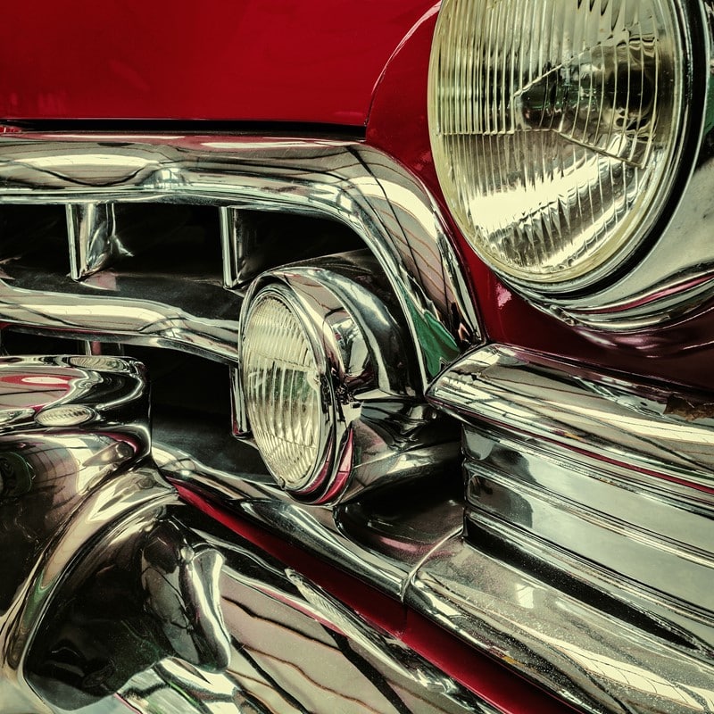 Twee vennoten handelen via een vof in Amerikaanse auto-onderdelen. Na een computercrash raken zij hun administratie kwijt. Om de aangifte sluitend te krijgen, waarderen zij de voorraad tegen actuele prijzen in plaats van de historische kostprijs. Het verschil boeken zij via de kapitaalrekening. De